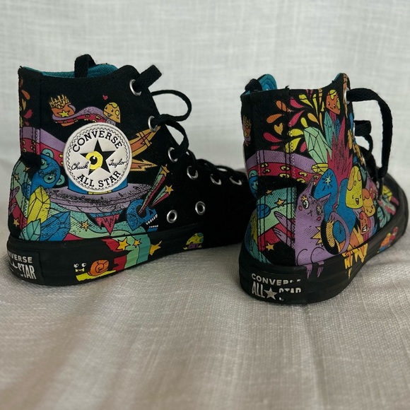 Converse x Adventure Time Chuck Taylor All Star Kids High Top Sneakers Size 1 - Picture 2 of 7